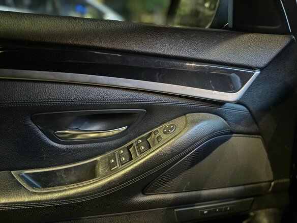 2014 BMW 5 серии 528i xDrive VI (F10/F11/F07) Рестайлинг, чёрный, 1550000 рублей - вид 8