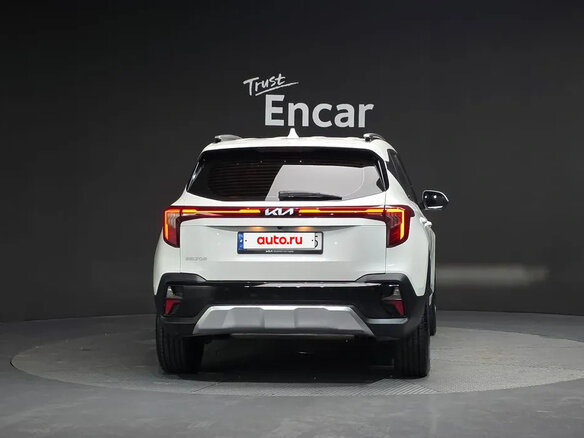 2022 Kia Seltos I Рестайлинг, белый - вид 3