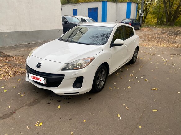 2011 Mazda 3 II (BL) Рестайлинг, белый, 720000 рублей