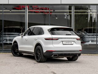 2020 Porsche Cayenne III, белый, 5887000 рублей, вид 3
