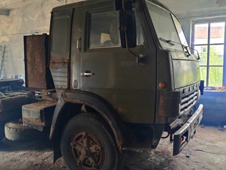 1997 КамАЗ 54112, зелёный, 420000 рублей, вид 1