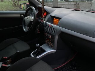2004 Opel Astra H, красный, 230000 рублей, вид 4