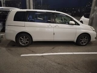 2010 Toyota ISis I Рестайлинг, белый, 1150000 рублей, вид 2