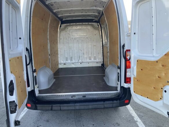 2013 Renault Master, белый, 1500000 рублей - вид 9