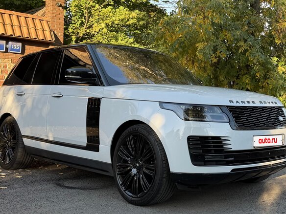 2019 Land Rover Range Rover IV Рестайлинг, белый, 7700000 рублей