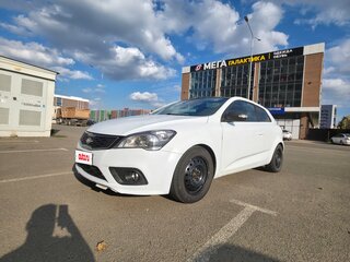 2011 Kia Ceed I Рестайлинг, белый, 660000 рублей, вид 1