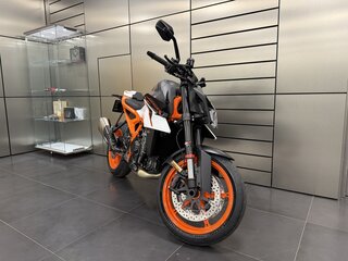 2026 KTM 990 Duke, белый, 1700000 рублей, вид 3