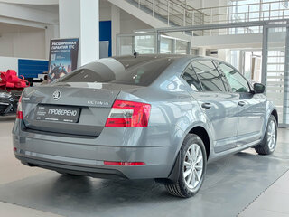 2019 Skoda Octavia III (A7) Рестайлинг, серый, 1830000 рублей, вид 5