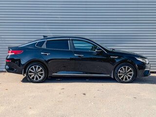 2019 Kia Optima IV Рестайлинг, чёрный, 1800000 рублей, вид 4