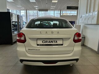 2026 Lada (ВАЗ) Granta I Рестайлинг, белый, 1324000 рублей, вид 4