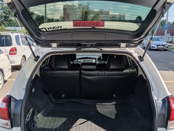 2016 Toyota Corolla Fielder XI (E160, E170, E180) Рестайлинг 1, белый, 1100000 рублей - вид 9