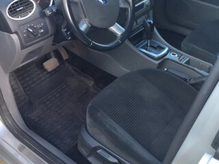 2009 Ford Focus II Рестайлинг, серебристый, 755000 рублей, вид 4
