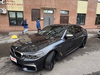 2020 BMW 5 серии M550d xDrive VII (G30/G31/G38), серый, 7000000 рублей, вид 2