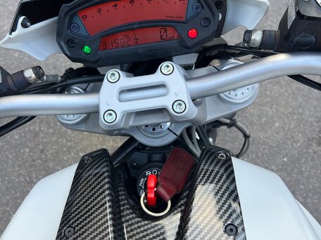 2013 Ducati Monster 696, белый, 470000 рублей, вид 2