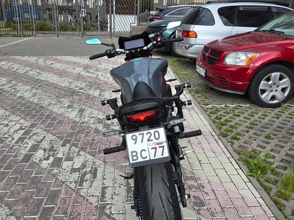2024 Yamaha MT-09 (FZ-09), серый - вид 5