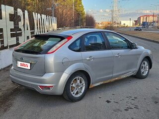 2008 Ford Focus II Рестайлинг, серебристый, 300000 рублей, вид 5