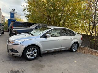 2010 Ford Focus II Рестайлинг, серебристый, 390000 рублей, вид 2