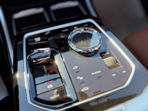 2025 BMW 7 серии 740d xDrive VII (G70), серый - вид 10