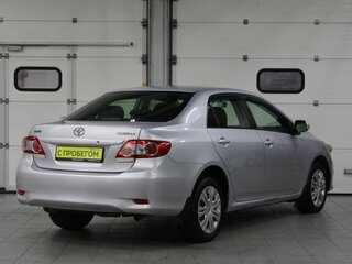 2012 Toyota Corolla X (E140, E150) Рестайлинг, серебристый, 857000 рублей, вид 5