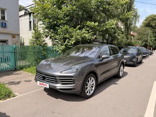 2018 Porsche Cayenne III, серый, 5890000 рублей, вид 1