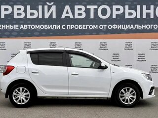 2020 Renault Sandero II Рестайлинг, белый, 899000 рублей, вид 4