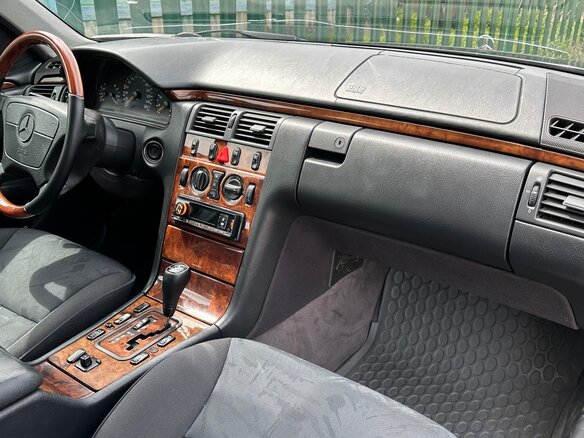 1999 Mercedes-Benz E-Класс 200 II (W210, S210), чёрный, 470000 рублей - вид 15