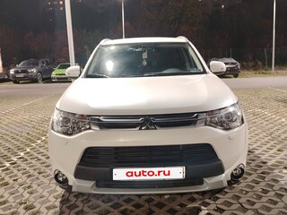 2014 Mitsubishi Outlander III, белый, 1500000 рублей, вид 2