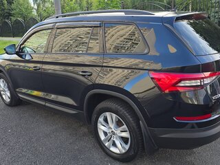 2019 Skoda Kodiaq I, чёрный, 2600000 рублей, вид 3