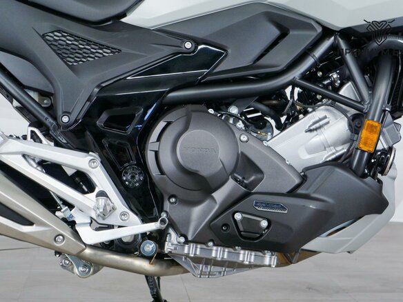 2026 Honda NC 750X, серый, 1349000 рублей - вид 9