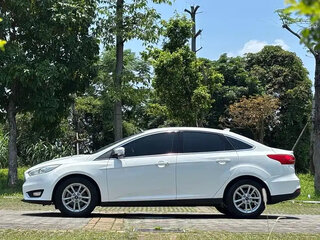 2018 Ford Focus III Рестайлинг, белый, 940606 рублей, вид 5