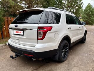 2013 Ford Explorer V, белый, 1900000 рублей, вид 5