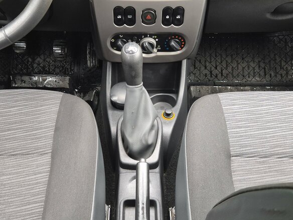2010 Renault Logan I Рестайлинг, серый, 520000 рублей - вид 10