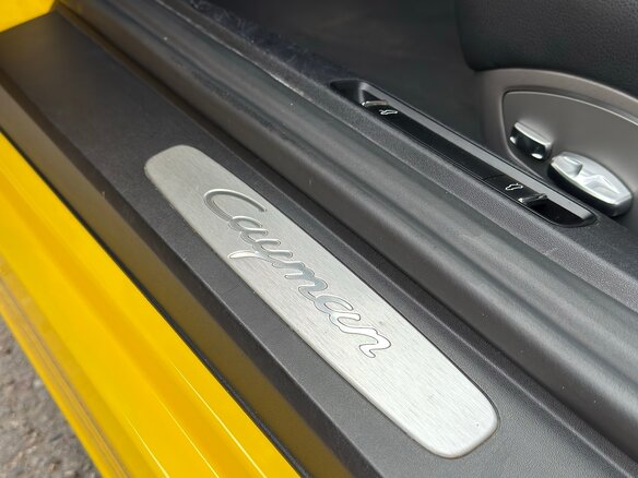 2014 Porsche Cayman II (981), жёлтый, 4900000 рублей - вид 9