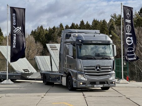 2023 Mercedes-Benz Actros, серый, 18800000 рублей, вид 1