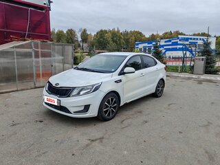 2013 Kia Rio III, белый, 490000 рублей, вид 1