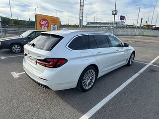 2020 BMW 5 серии 520i VII (G30/G31/G38) Рестайлинг, белый, 3950000 рублей, вид 4