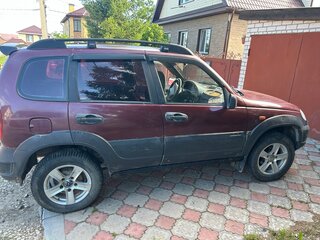 2005 Chevrolet Niva I, пурпурный, 247000 рублей, вид 2
