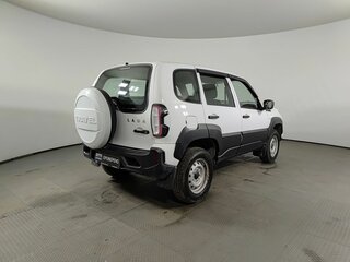 2024 Lada (ВАЗ) Niva Travel I, белый, 1120000 рублей, вид 5