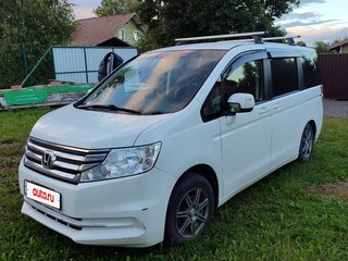 2013 Honda Stepwgn IV Рестайлинг, белый, 1370000 рублей, вид 1