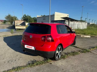2008 Volkswagen Golf GTI V, красный, 650000 рублей, вид 3