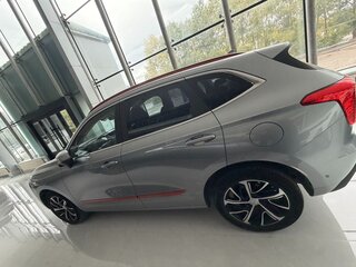 2021 Haval Jolion I, серебристый, 1600000 рублей, вид 4