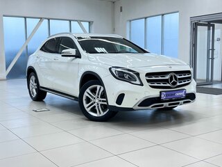 2017 Mercedes-Benz GLA 250 I (X156) Рестайлинг, белый, 1700000 рублей, вид 3