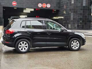 2012 Volkswagen Tiguan I Рестайлинг, чёрный, 1270000 рублей, вид 3