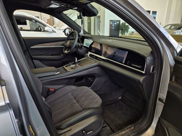 2026 Geely Monjaro I Рестайлинг, серебристый, 4954990 рублей - вид 4