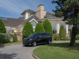 2026 Mercedes-Benz V-Класс Extra Long 300 d экстра длинный III (W447) Рестайлинг 2, чёрный, 53900000 рублей, вид 2