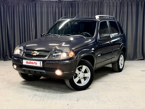 2017 Chevrolet Niva I Рестайлинг, коричневый, 790000 рублей - вид 2