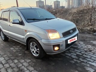 2010 Ford Fusion I Рестайлинг, серебристый, 500000 рублей, вид 2