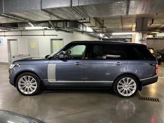 2018 Land Rover Range Rover Long IV Рестайлинг, серый, 8050000 рублей, вид 4