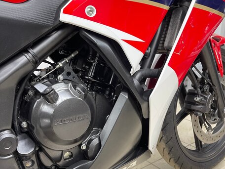 2016 Honda CBR 300R, красный, 370000 рублей, вид 4