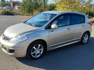 2012 Nissan Tiida I Рестайлинг, бежевый, 865000 рублей, вид 2